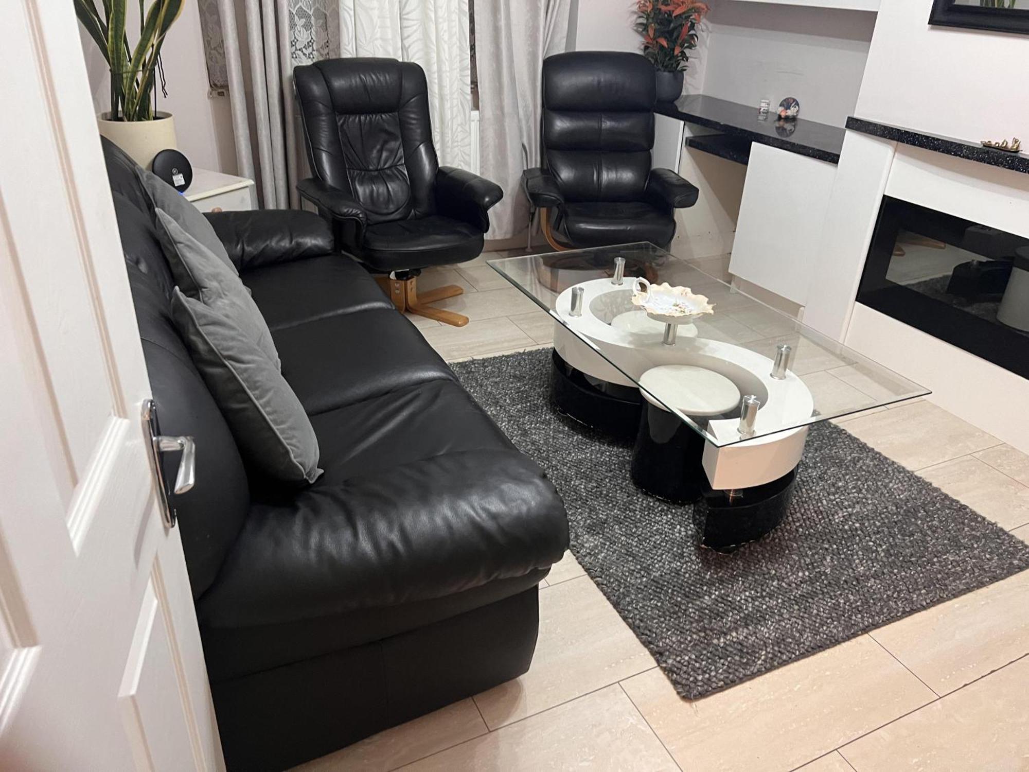 Immaculate 2-Bed Apartment In Isleworth By River Luaran gambar